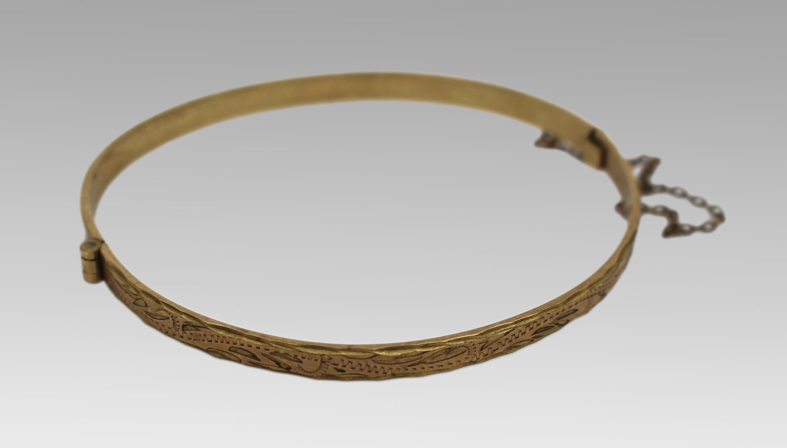 Title: Vintage 9ct Rolled Gold Bangle – c.1960s Description: Vintage 9ct Rolled Gold Bangle &# - 8