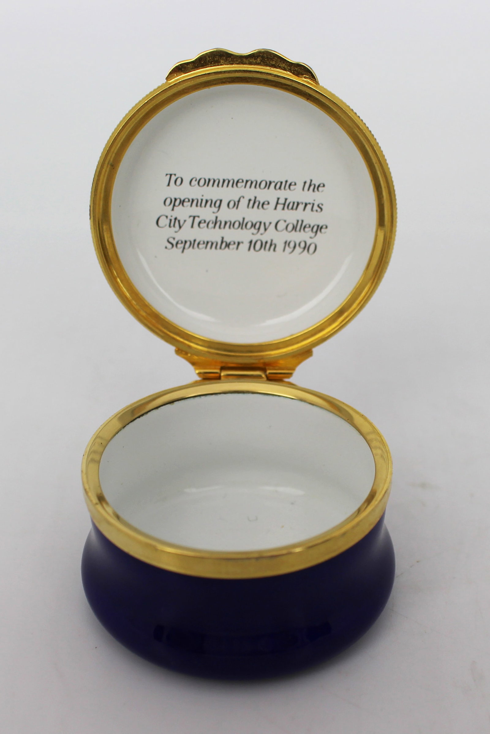 Title: Collection of 3 Vintage Enamel Pill Boxes Halcyon Days Description: Collection of 3 Vintage - 6