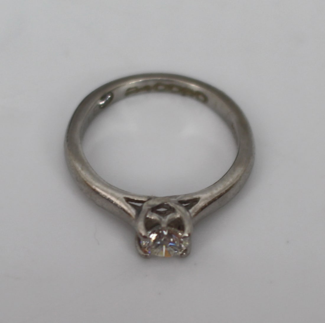 Title: Leo Diamond Platinum Ring with 0.33 Carat Natural Diamond Description: Leo Diamond Platinum - 3