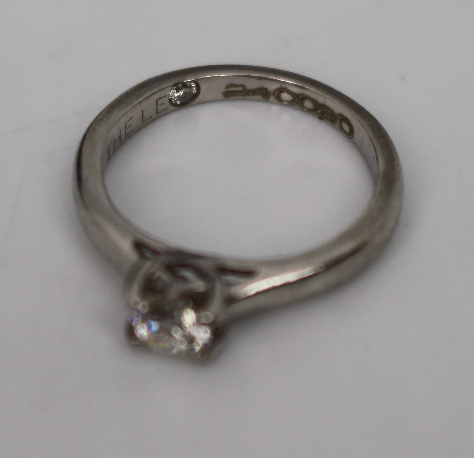 Title: Leo Diamond Platinum Ring with 0.33 Carat Natural Diamond Description: Leo Diamond Platinum - 7