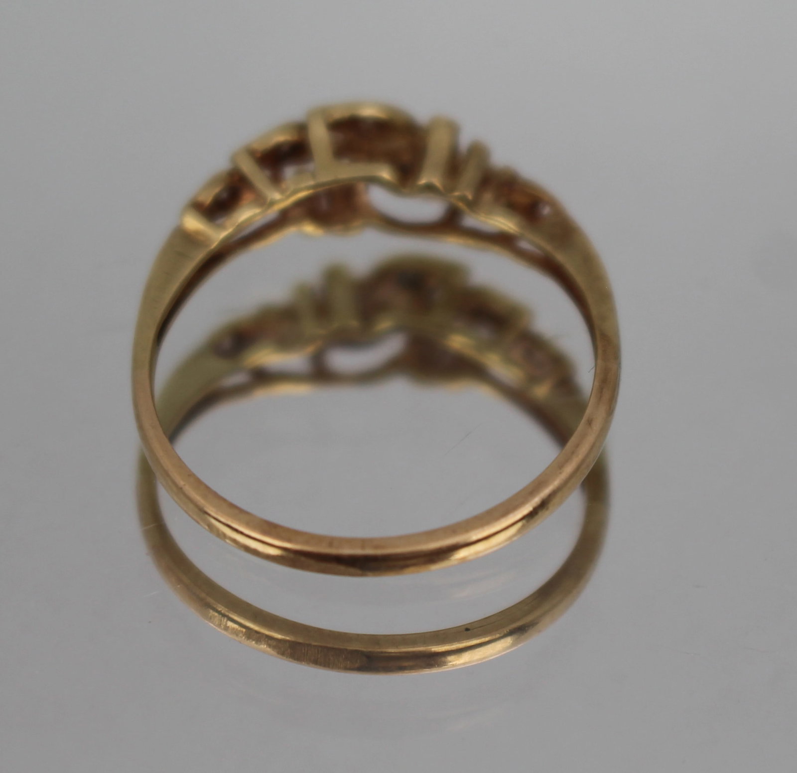 Title: Floral Gold Ring Description: Vintage Gold Ring with Diamond-Like Stones – Elegant Marq - 5