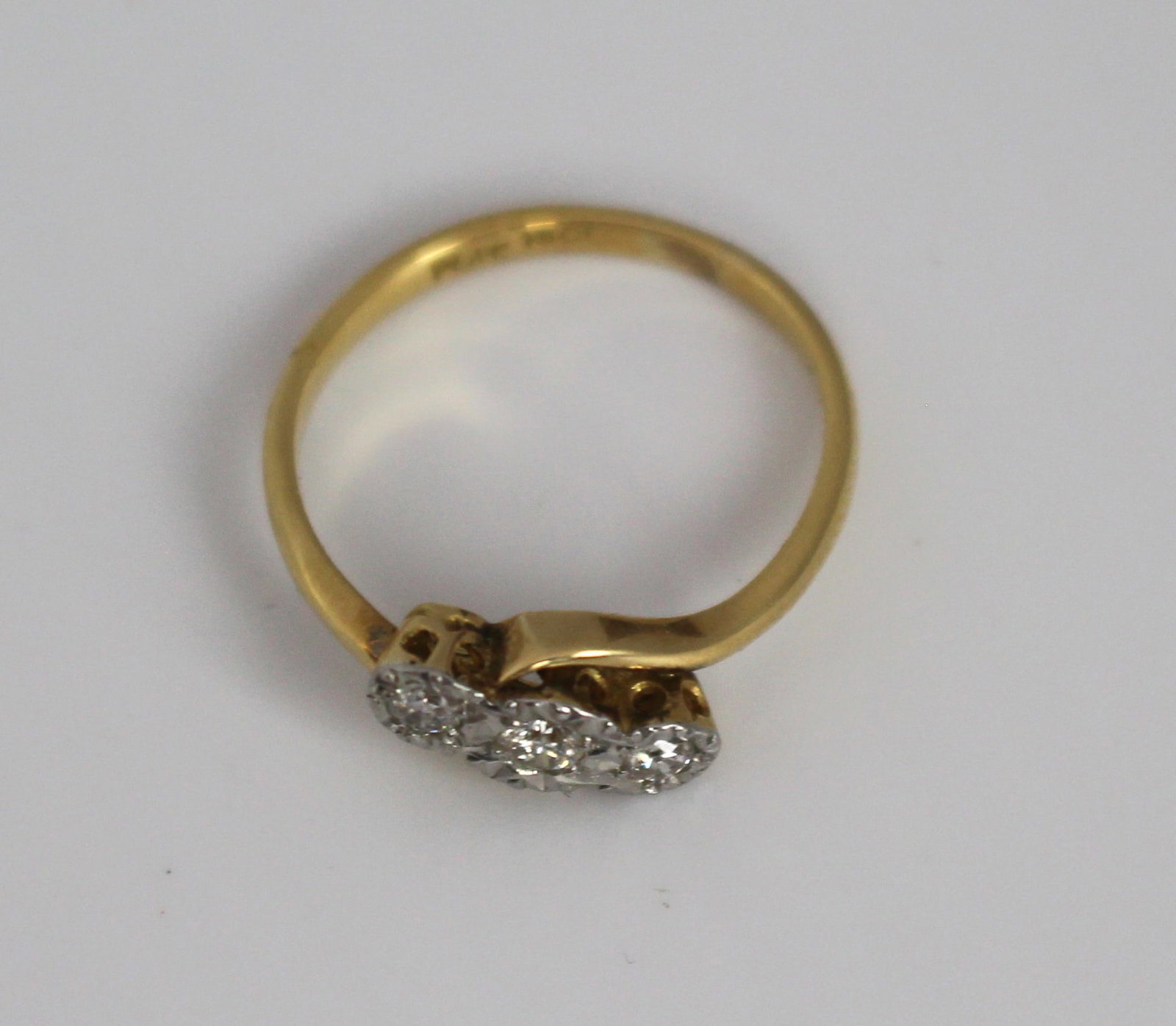 Title: Vintage Diamond Three Stone 18ct Gold Ring Description: Mid-20th Century Diamond Three- - 3