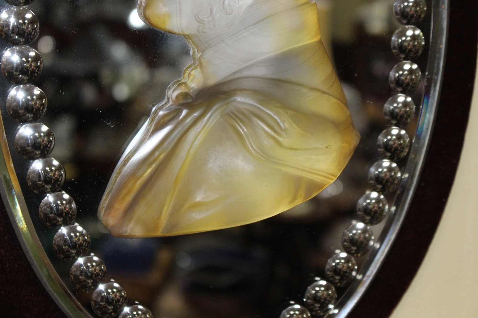 Title: Pair of Victorian Royal Portrait Frosted Crystal and Mirror Plaques Description: Pair of - 12