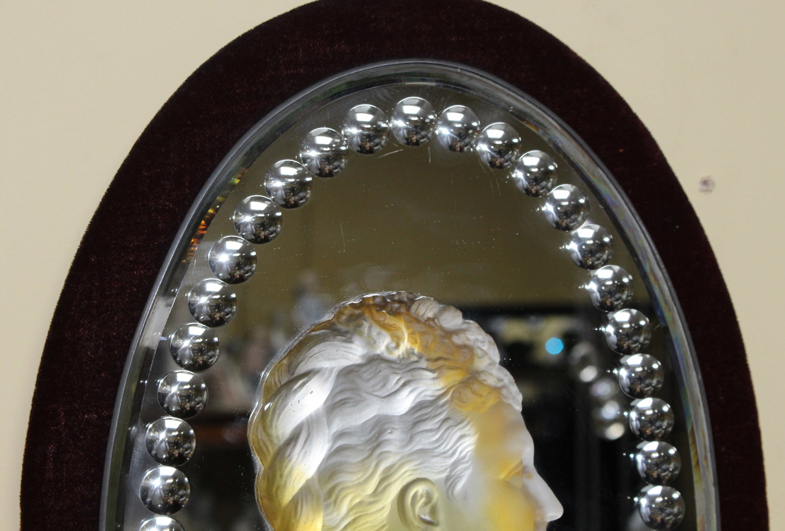 Title: Pair of Victorian Royal Portrait Frosted Crystal and Mirror Plaques Description: Pair of - 3