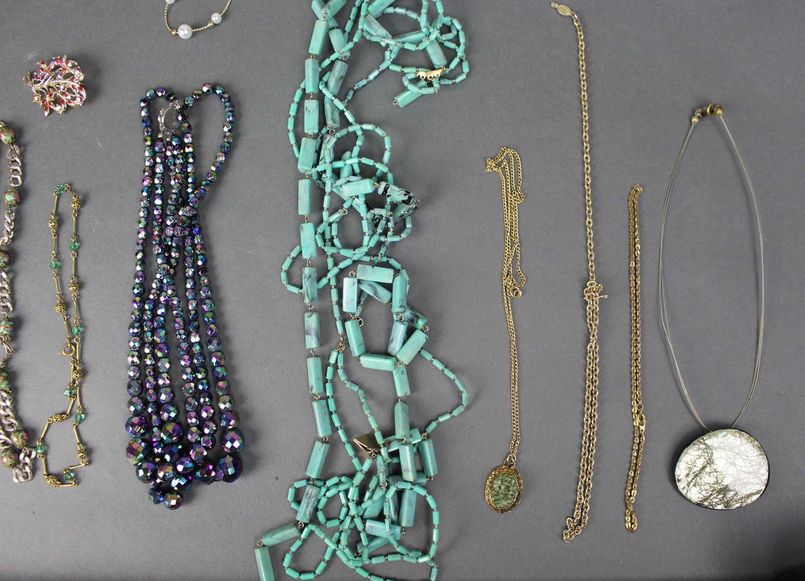 Title: Collection of Costume Jewellery Description: Collection of Costume Jewellery. Modern and - 7