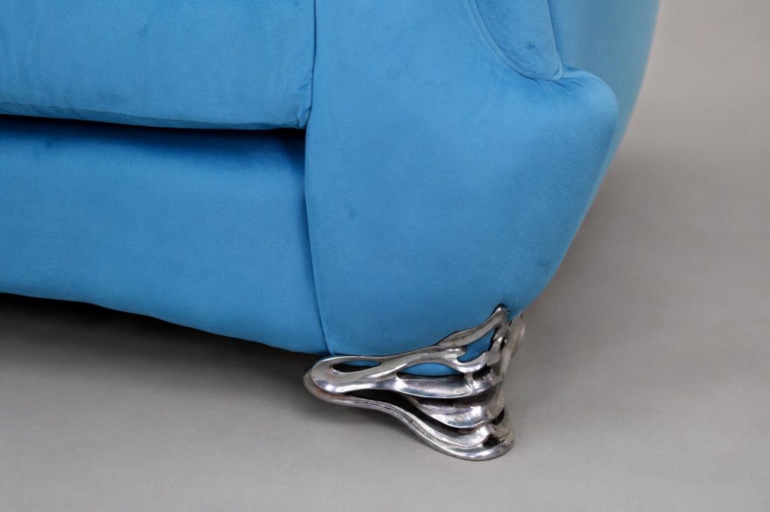 Title: Monumental Pair of Italian Postmodern ‘Butterfly’ Sofas by Mantellassi 1926 Descr - 12