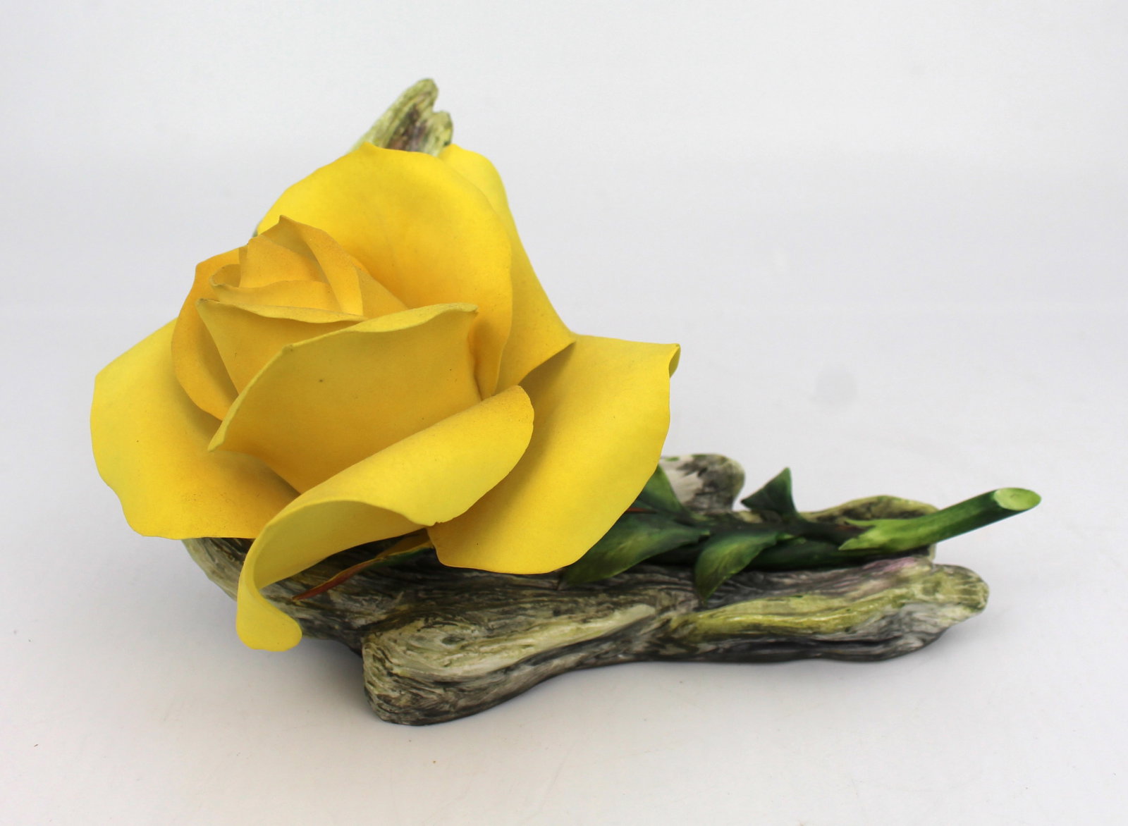 Title: Boehm Flower Model Yellow Rose Description: Boehm Flower Model Yellow Rose. Damage to missing (1 of 4)