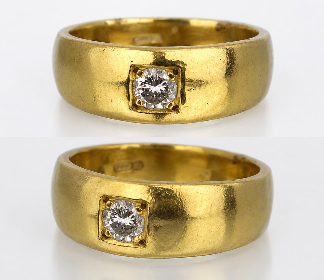 Title: 0.28ct Diamond 18ct Gold Signet Ring Description: Vintage 18ct Gold Diamond Signet Ring: Title: 0.28ct Diamond 18ct Gold Signet Ring Description: Vintage 18ct Gold Diamond Signet Ring This elegant vintage signet ring features a 0.28-carat round brilliant-cut diamond set in a yellow gold