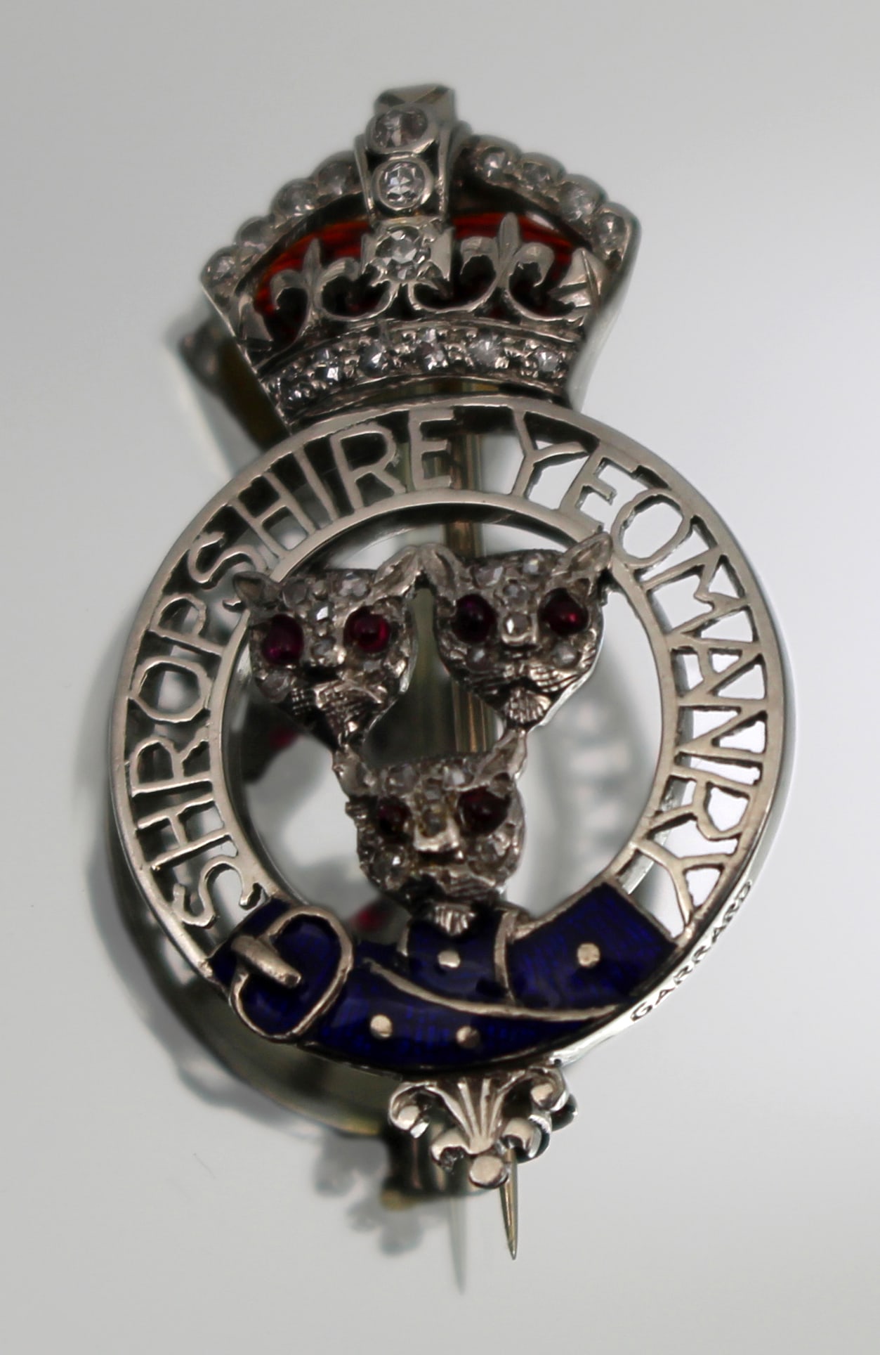 Title: Fine Shropshire Yeomanry Sweetheart Brooch by Garrard – Gold, Enamel, Ruby Eyes: Title: Fine Shropshire Yeomanry Sweetheart Brooch by Garrard – Gold, Enamel, Ruby Eyes Description: Fine Shropshire Yeomanry Sweetheart Brooch by Garrard – Gold, Enamel, Ruby Eyes A