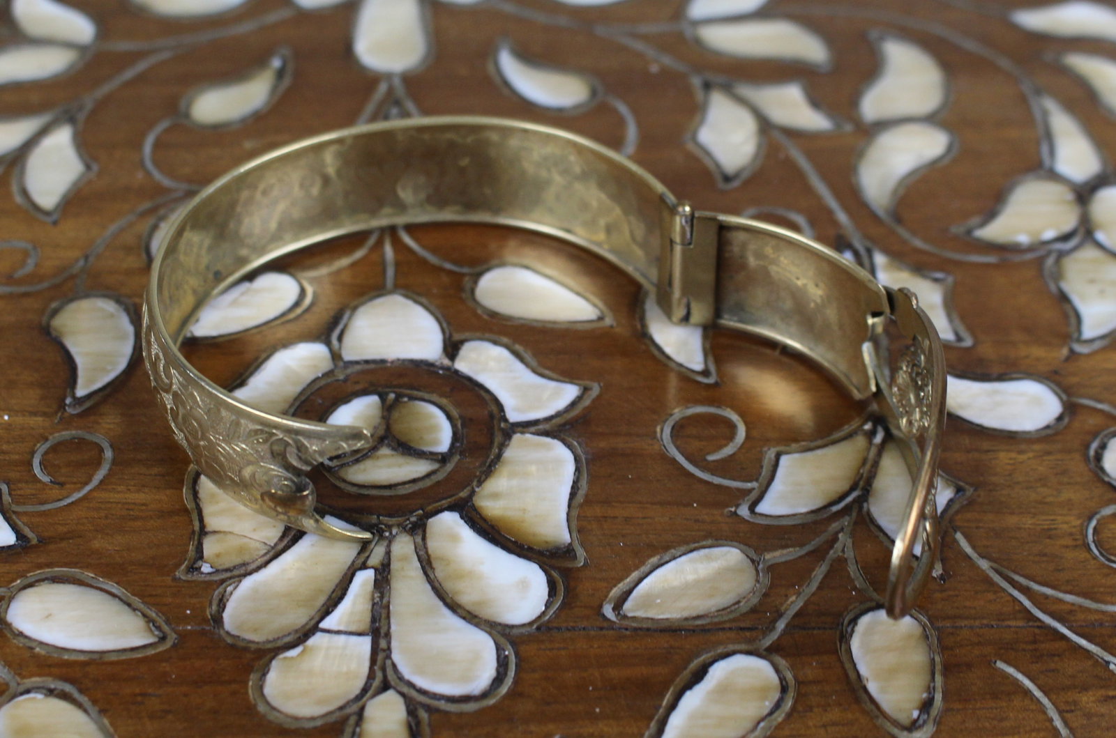 Title: Antique Gilt Filigree Hinged Bangle c.1900 Description: Antique Gilt Filigree Hinged Bangle - 10