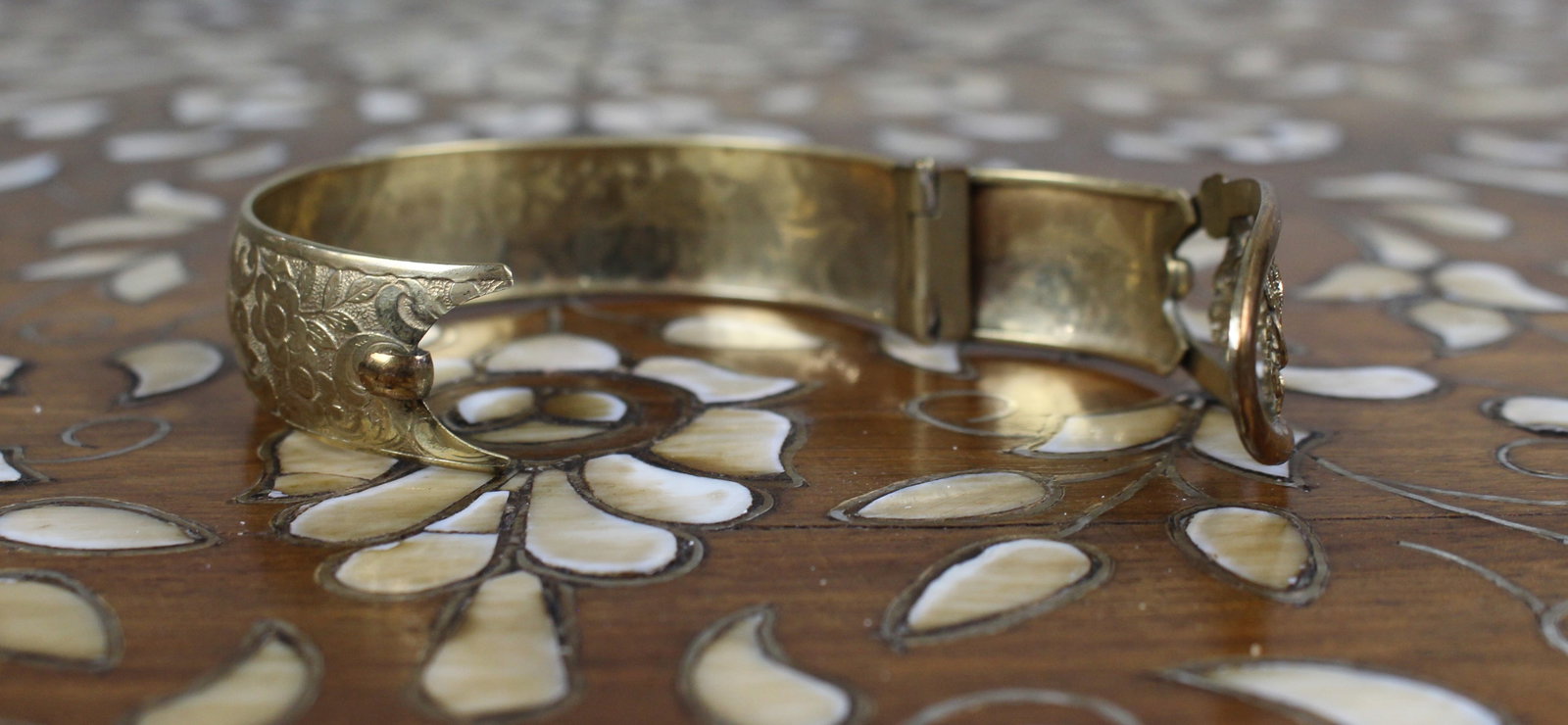 Title: Antique Gilt Filigree Hinged Bangle c.1900 Description: Antique Gilt Filigree Hinged Bangle - 12