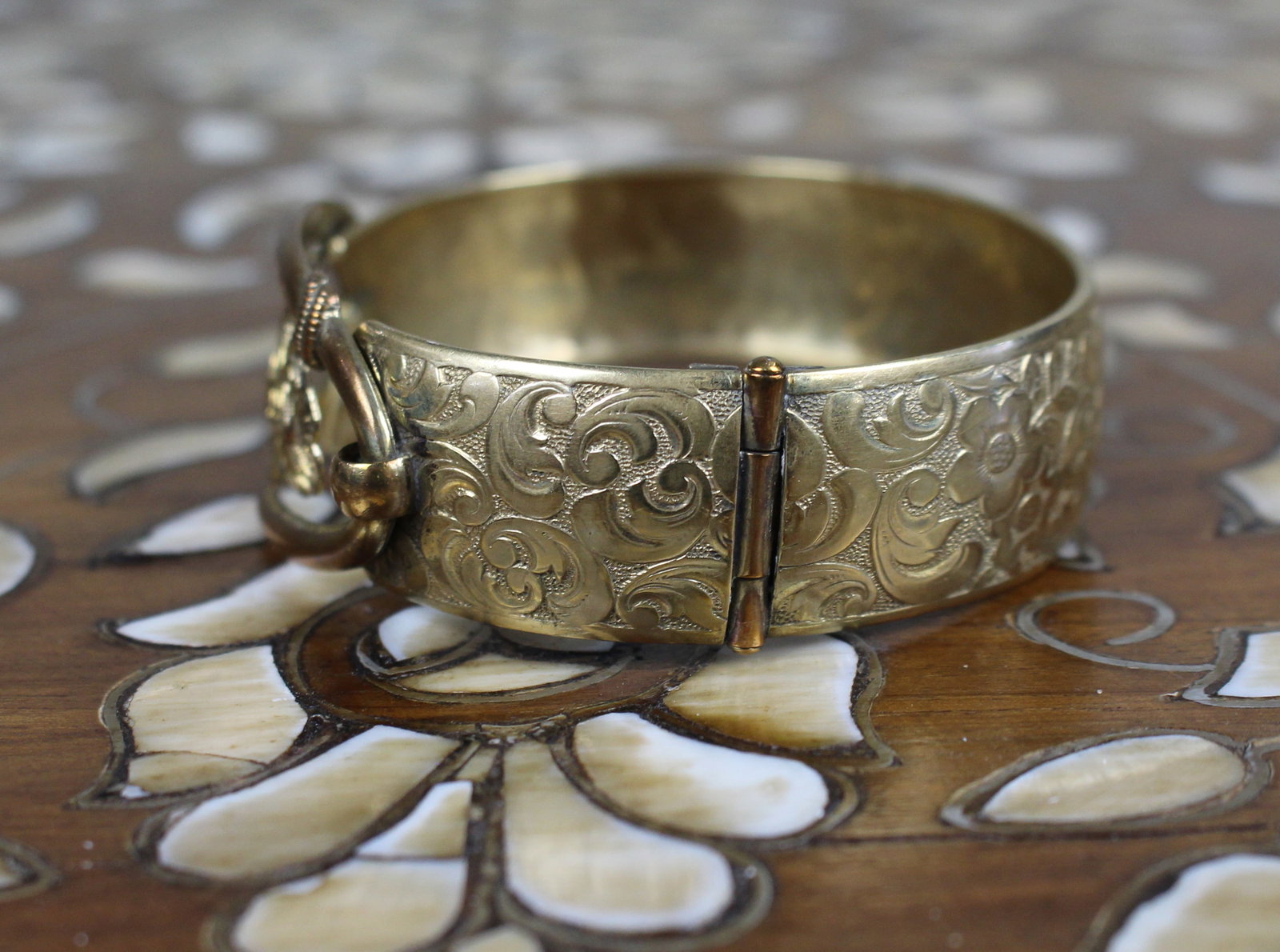 Title: Antique Gilt Filigree Hinged Bangle c.1900 Description: Antique Gilt Filigree Hinged Bangle - 8