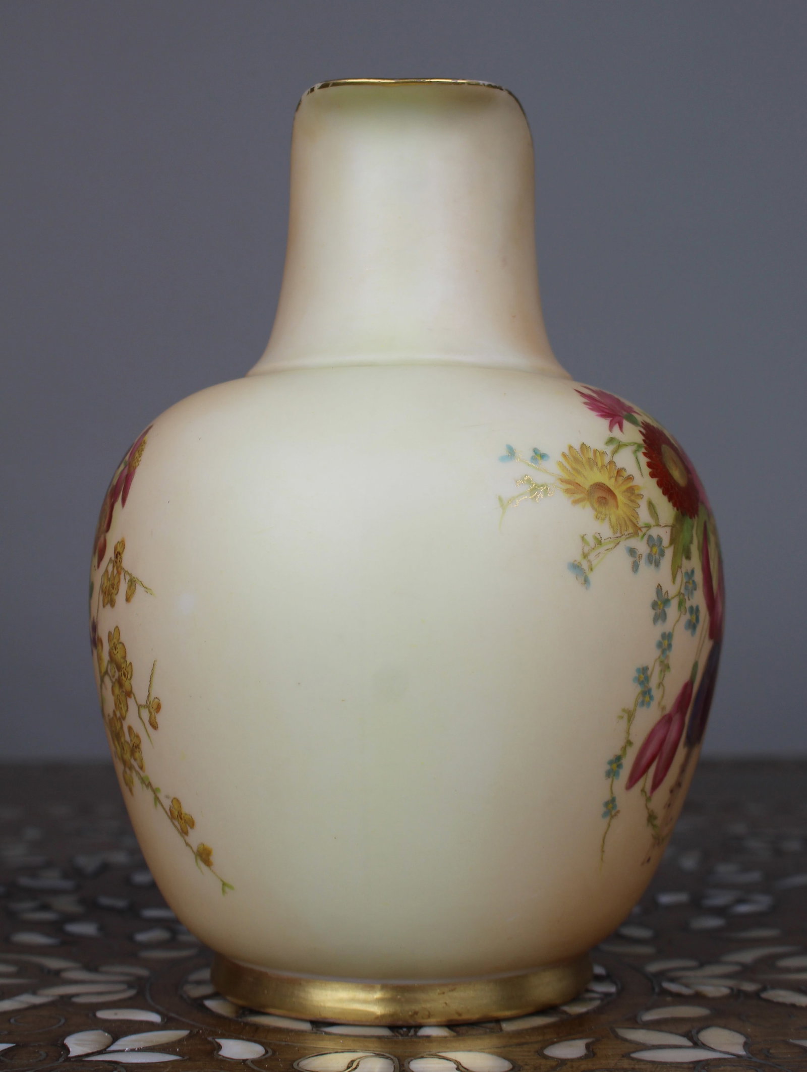 Title: Antique Royal Worcester Blush Ivory Ewer, Hand-Painted Porcelain, 1896 Description: Royal - 4