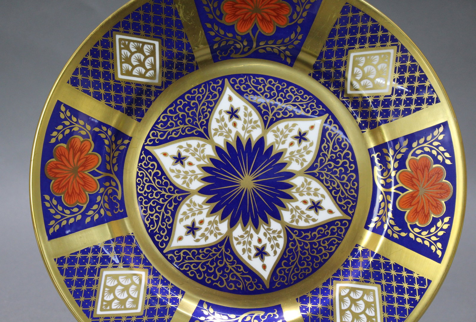 Title: Caverswall Romany 22ct Gold Cabinet Plate Description: Caverswall Romany 22ct Gold Cabinet - 3