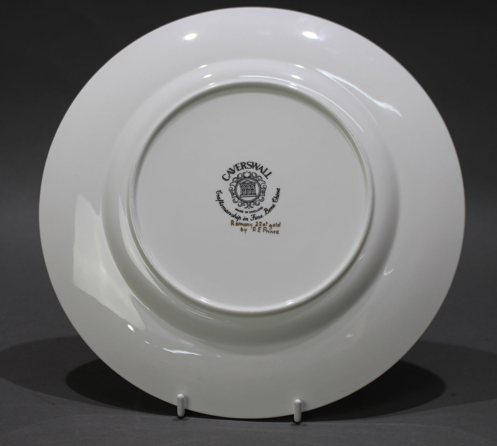 Title: Caverswall Romany 22ct Gold Cabinet Plate Description: Caverswall Romany 22ct Gold Cabinet - 6