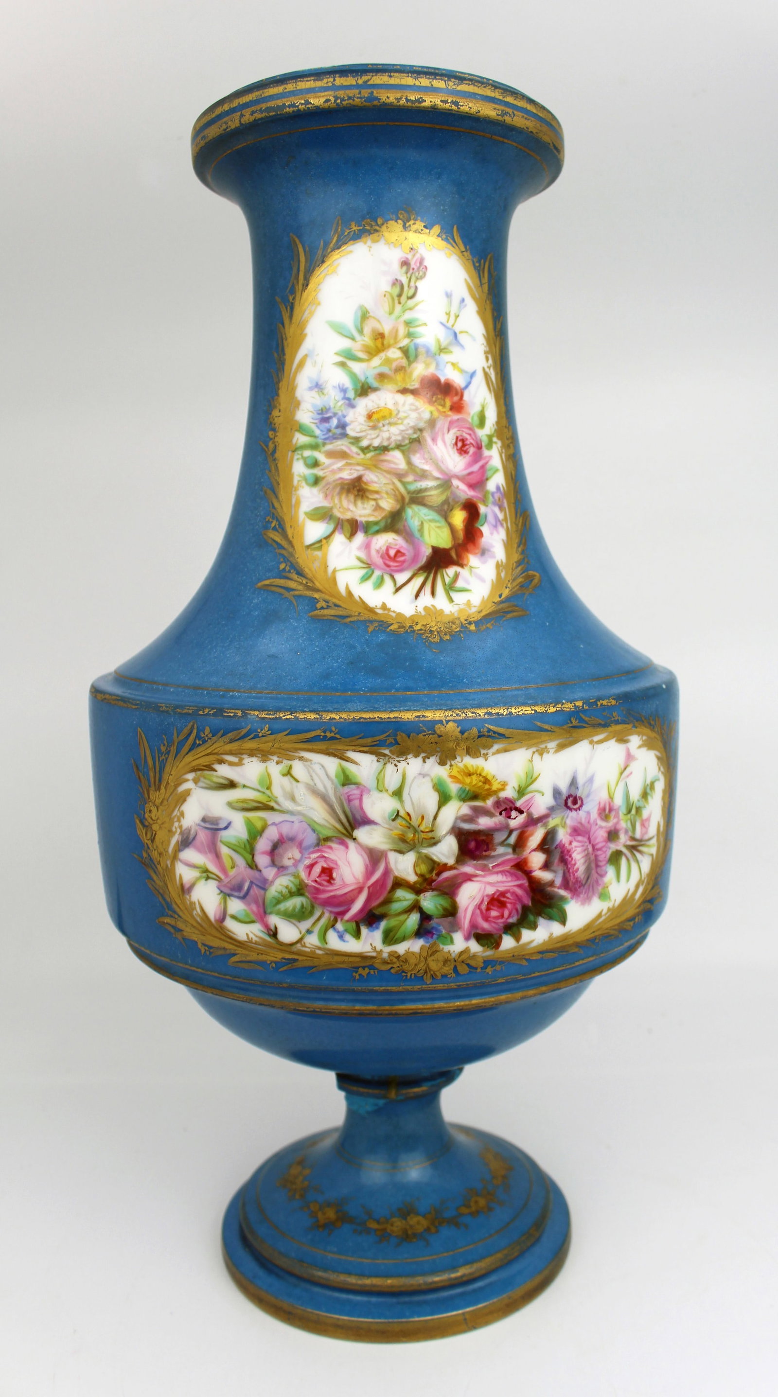 Title: Large Late 19th Century Sèvres-Style Bleu Céleste Porcelain Vase Description: Late  - 19