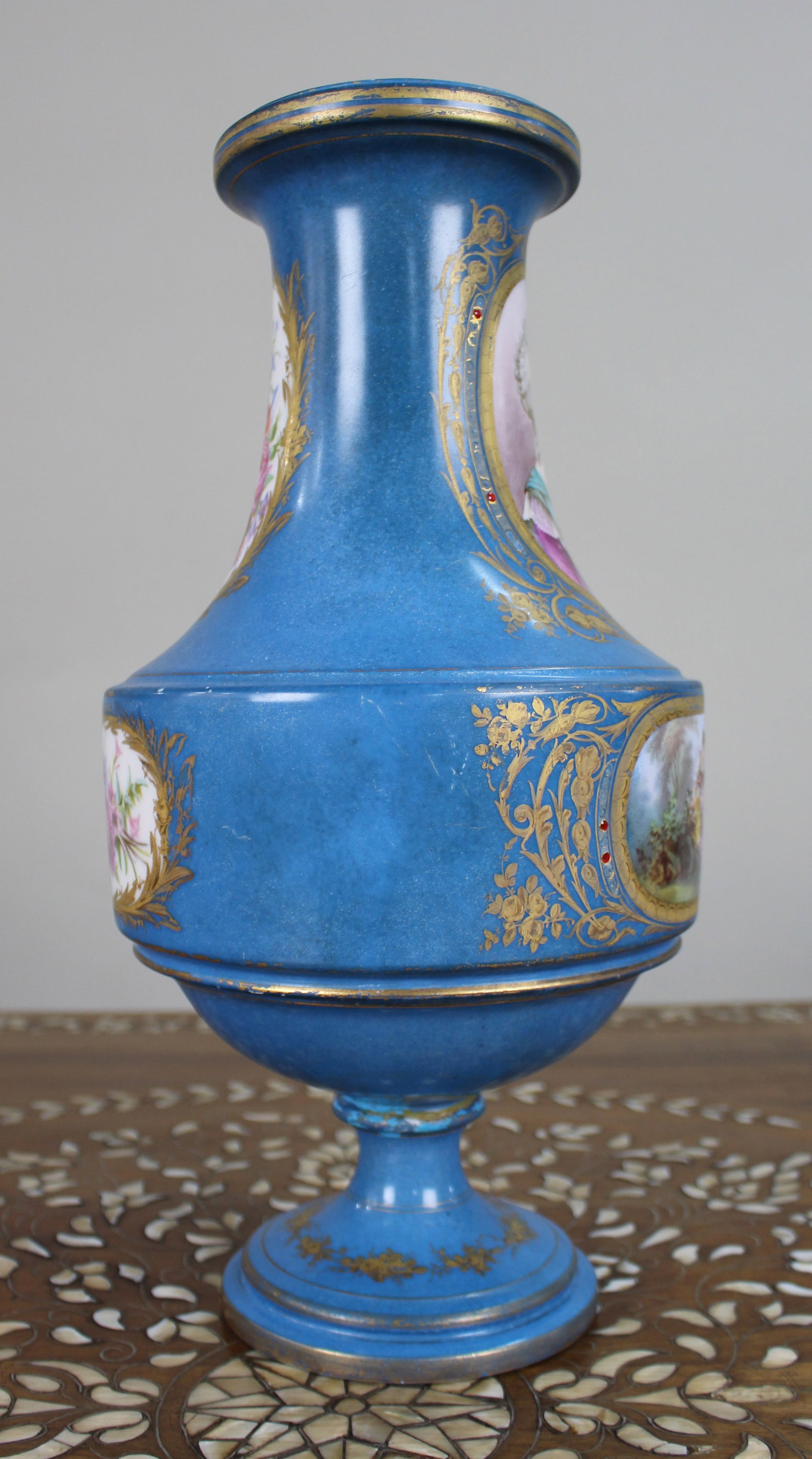 Title: Large Late 19th Century Sèvres-Style Bleu Céleste Porcelain Vase Description: Late  - 5