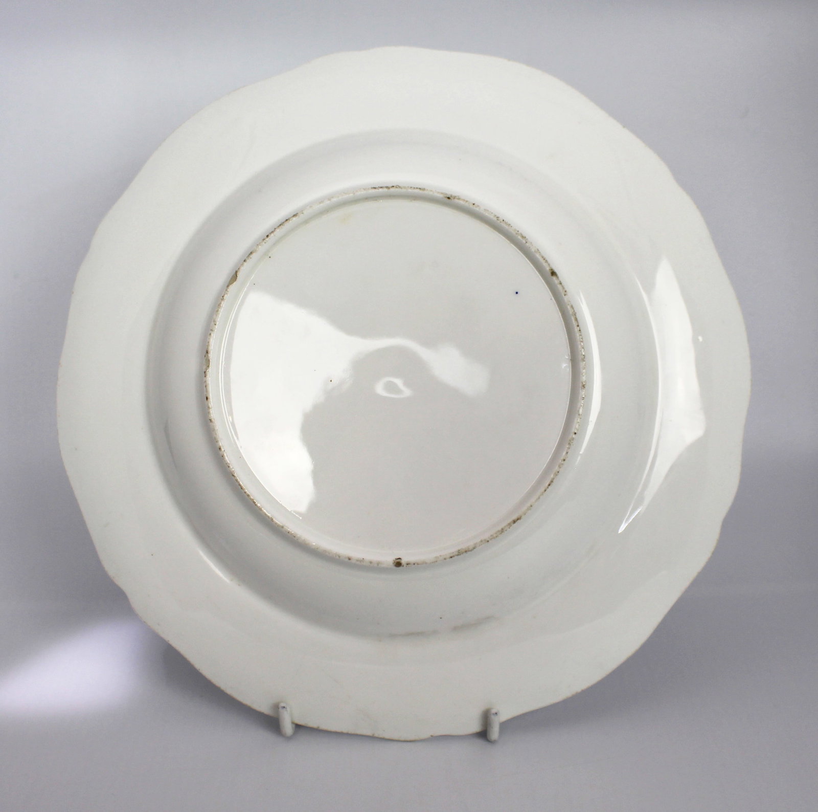 Title: Pair of 18th-Century English Blue & White Porcelain Bowls Description: Pair of 18th-Century - 18