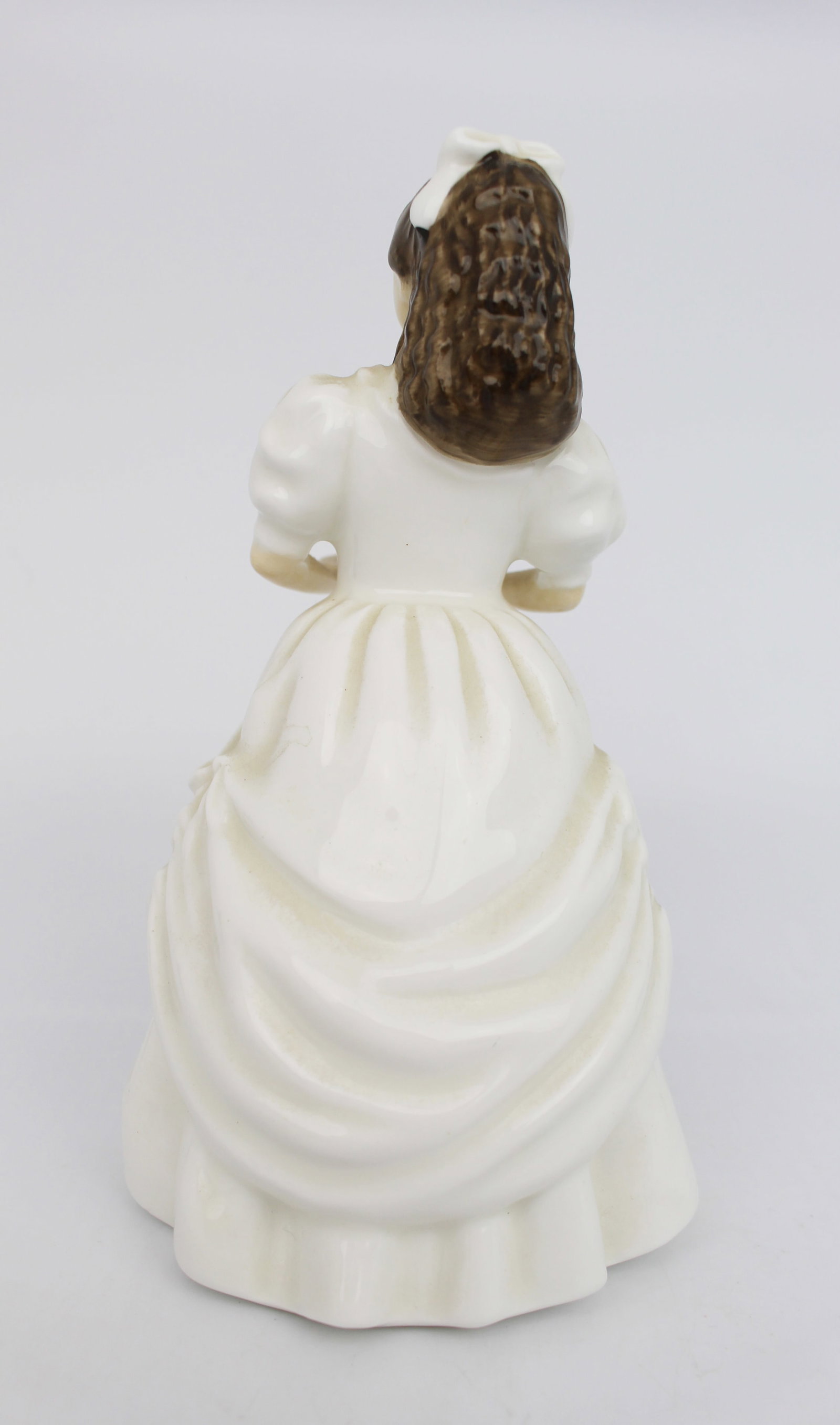 Title: Royal Doulton Figurine Birthday Girl HN 3423 Description: Royal Doulton Figurine Birthday - 3