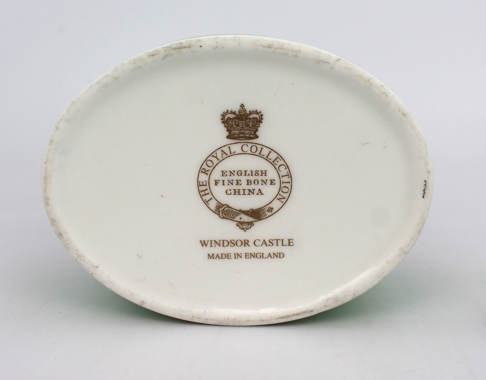 Title: Royal Collection Windsor Castle Lidded Pot Description: Royal Collection Windsor Castle - 12