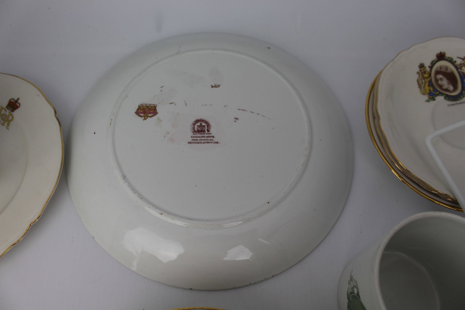 Title: Collection of Coronation Ware Description: Collection of Coronation Ware. All 16 pieces - 12
