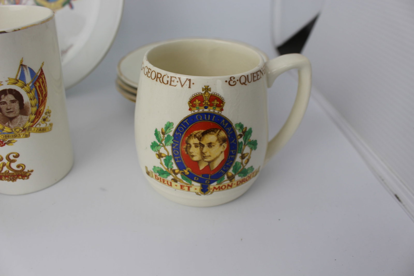 Title: Collection of Coronation Ware Description: Collection of Coronation Ware. All 16 pieces - 5
