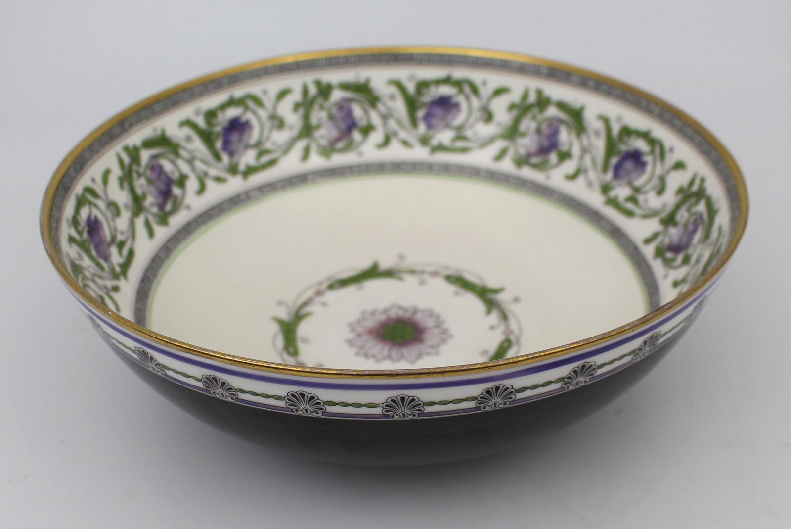 Title: Royal Doulton Floral Decorated Bowl – c.1920 Description: Royal Doulton Bowl, c.1920 An: Title: Royal Doulton Floral Decorated Bowl – c.1920 Description: Royal Doulton Bowl, c.1920 An attractive early 20th-century porcelain bowl by Royal Doulton. The interior is finely decorated wit