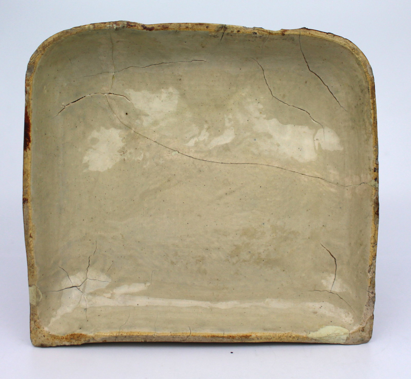 Title: Vintage Ceramic House Description: Vintage Ceramic House. Measures 17 x 15 x 18 (height) cm - 3
