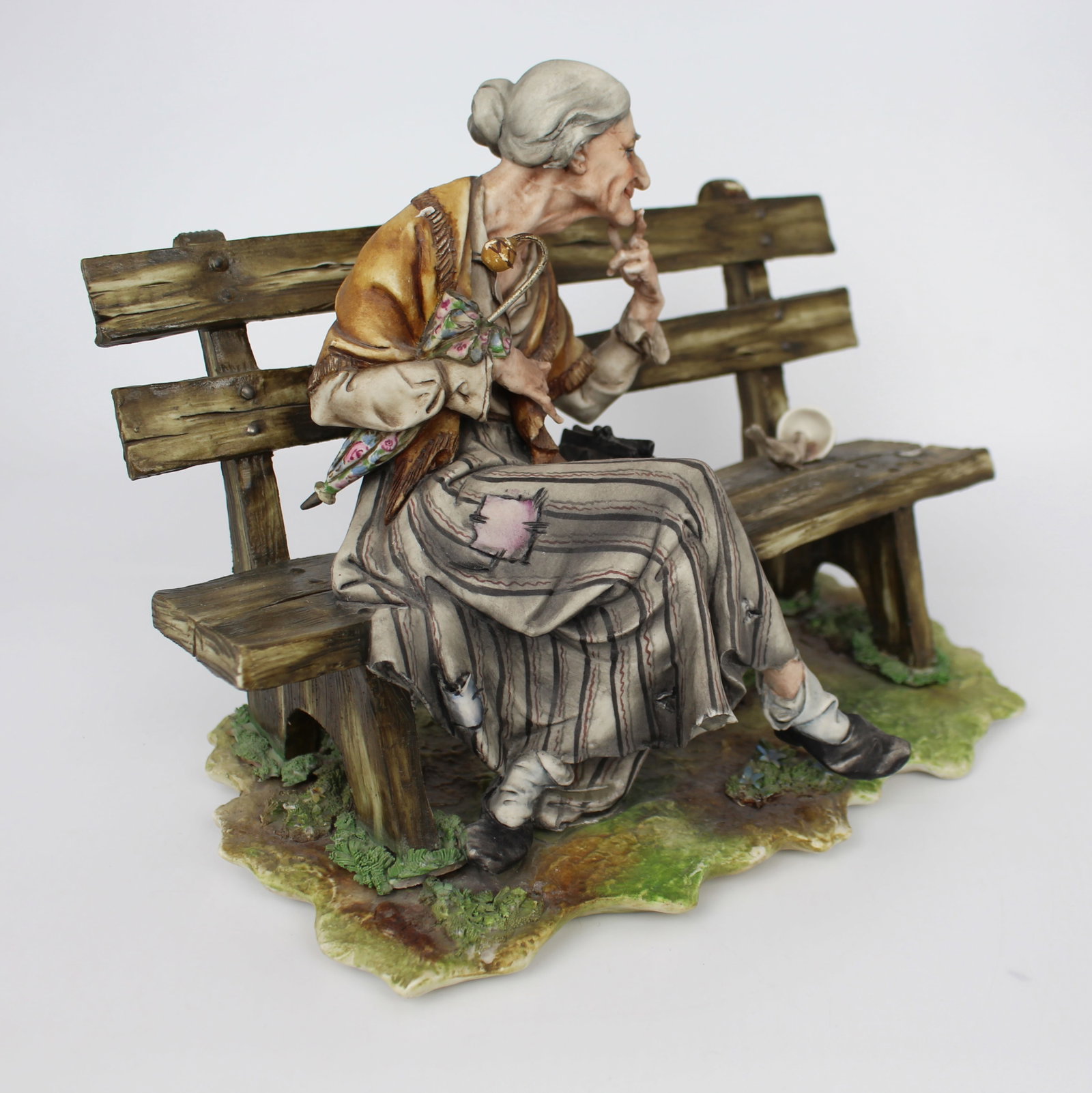 Title: Capodimonte Lady Tramp on Bench Description: Capodimonte Lady Tramp on Bench Made in Italy, - 3