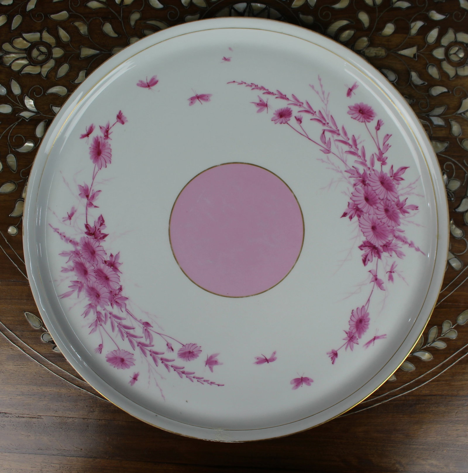 Title: Large Antique Charger Platter Description: Large Antique Charger Platter A decorative large - 2