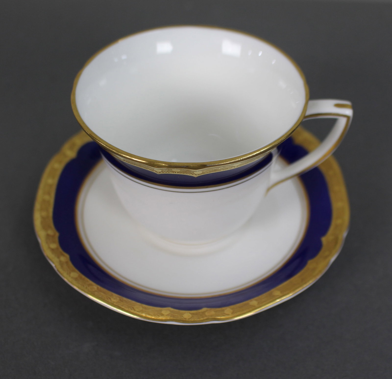 Title: Collection of 3 Royal Worcester Aston Demitasse Cups & Saucers Description: Collection of 3 - 14