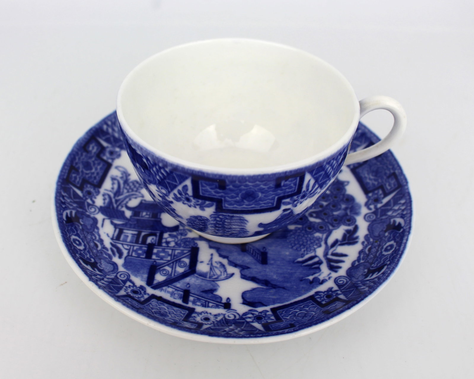 Title: Collection of Antique & Vintage Blue & White Tea Cups & Saucers Description: Collection of - 12
