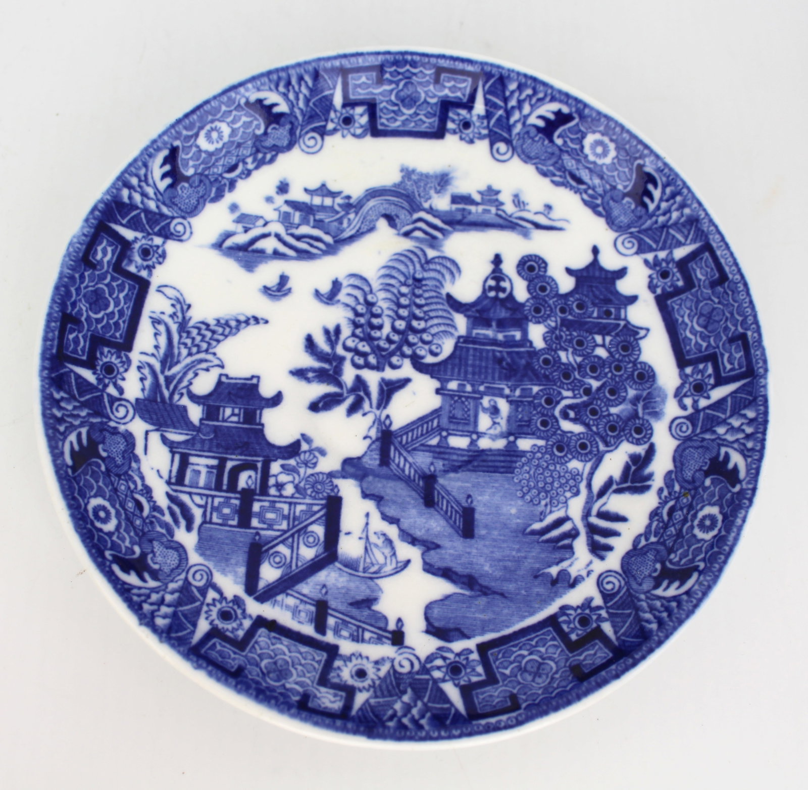 Title: Collection of Antique & Vintage Blue & White Tea Cups & Saucers Description: Collection of - 14