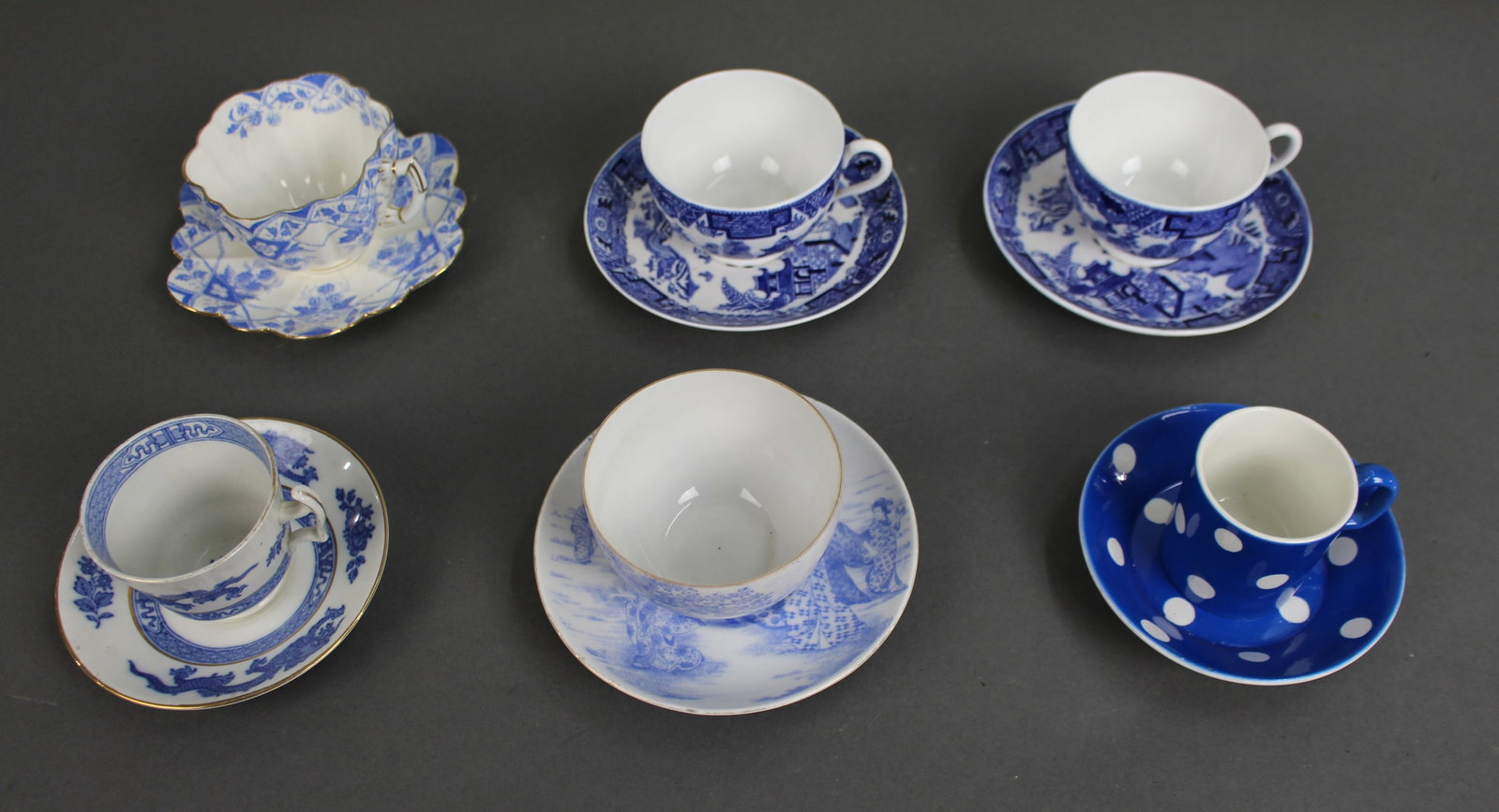 Title: Collection of Antique & Vintage Blue & White Tea Cups & Saucers Description: Collection of - 2