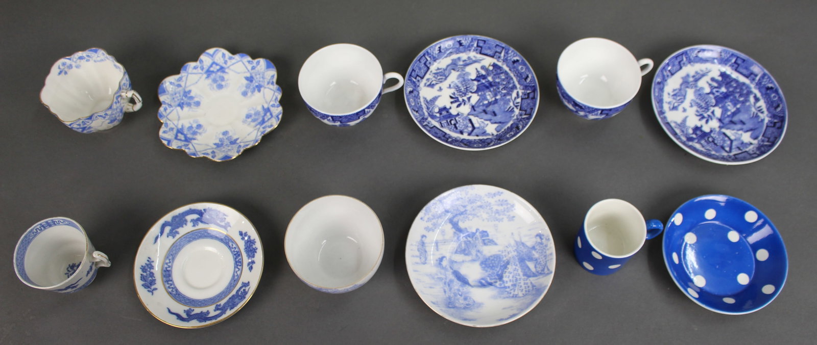 Title: Collection of Antique & Vintage Blue & White Tea Cups & Saucers Description: Collection of - 3
