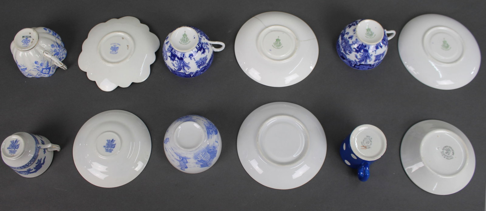 Title: Collection of Antique & Vintage Blue & White Tea Cups & Saucers Description: Collection of - 4