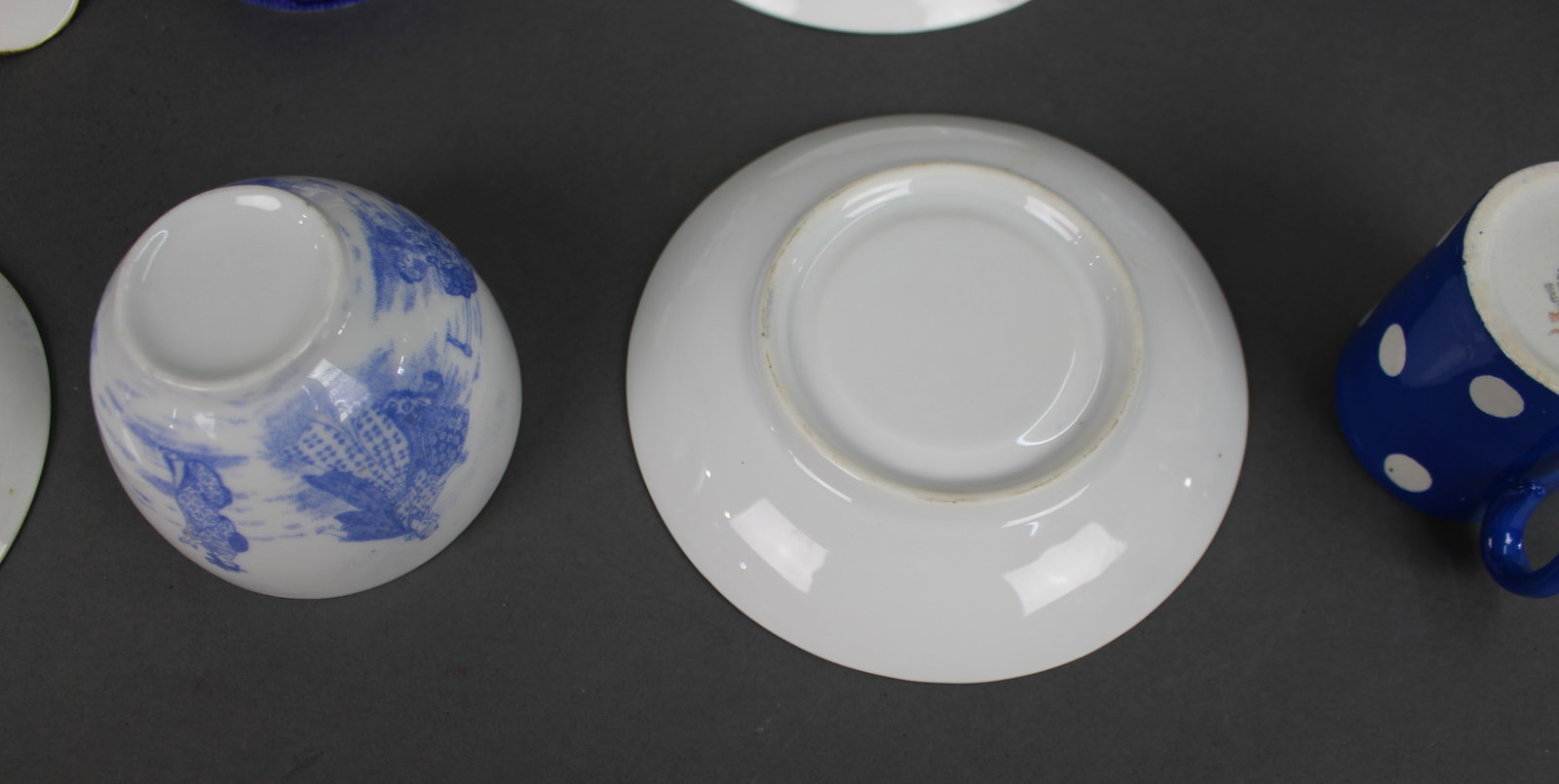 Title: Collection of Antique & Vintage Blue & White Tea Cups & Saucers Description: Collection of - 9