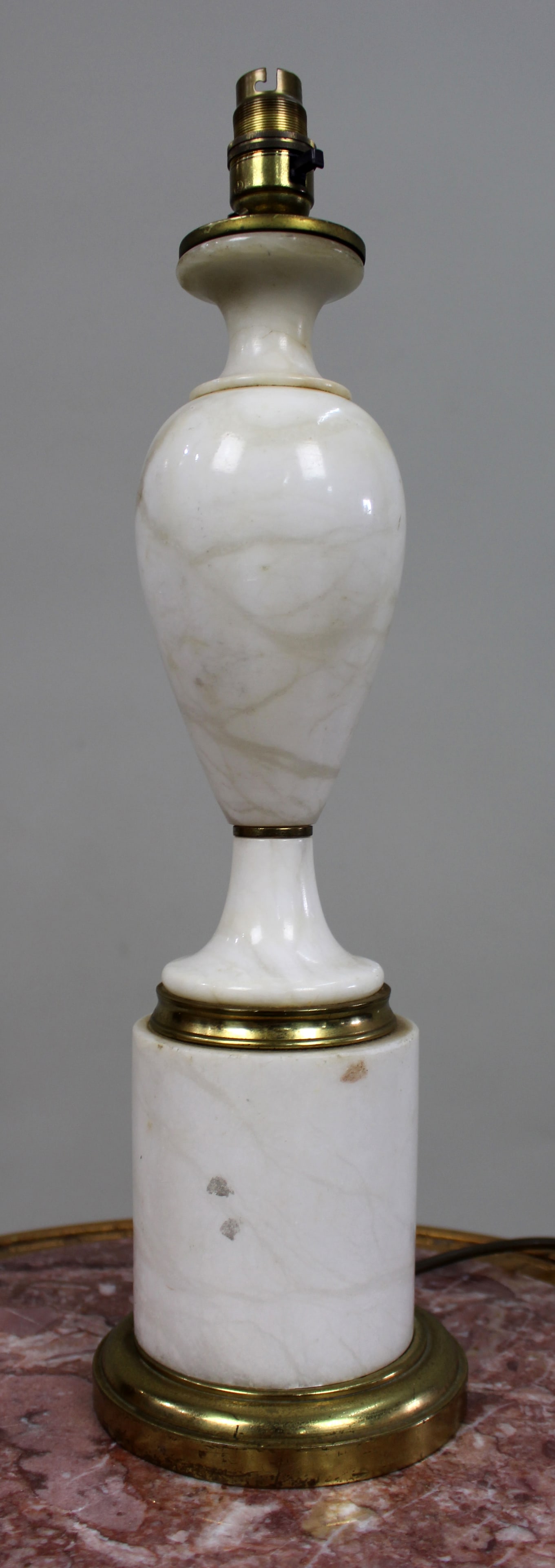 Title: Vintage White Alabaster and Brass Table Lamp Description: Vintage White Alabaster and Brass (1 of 2)
