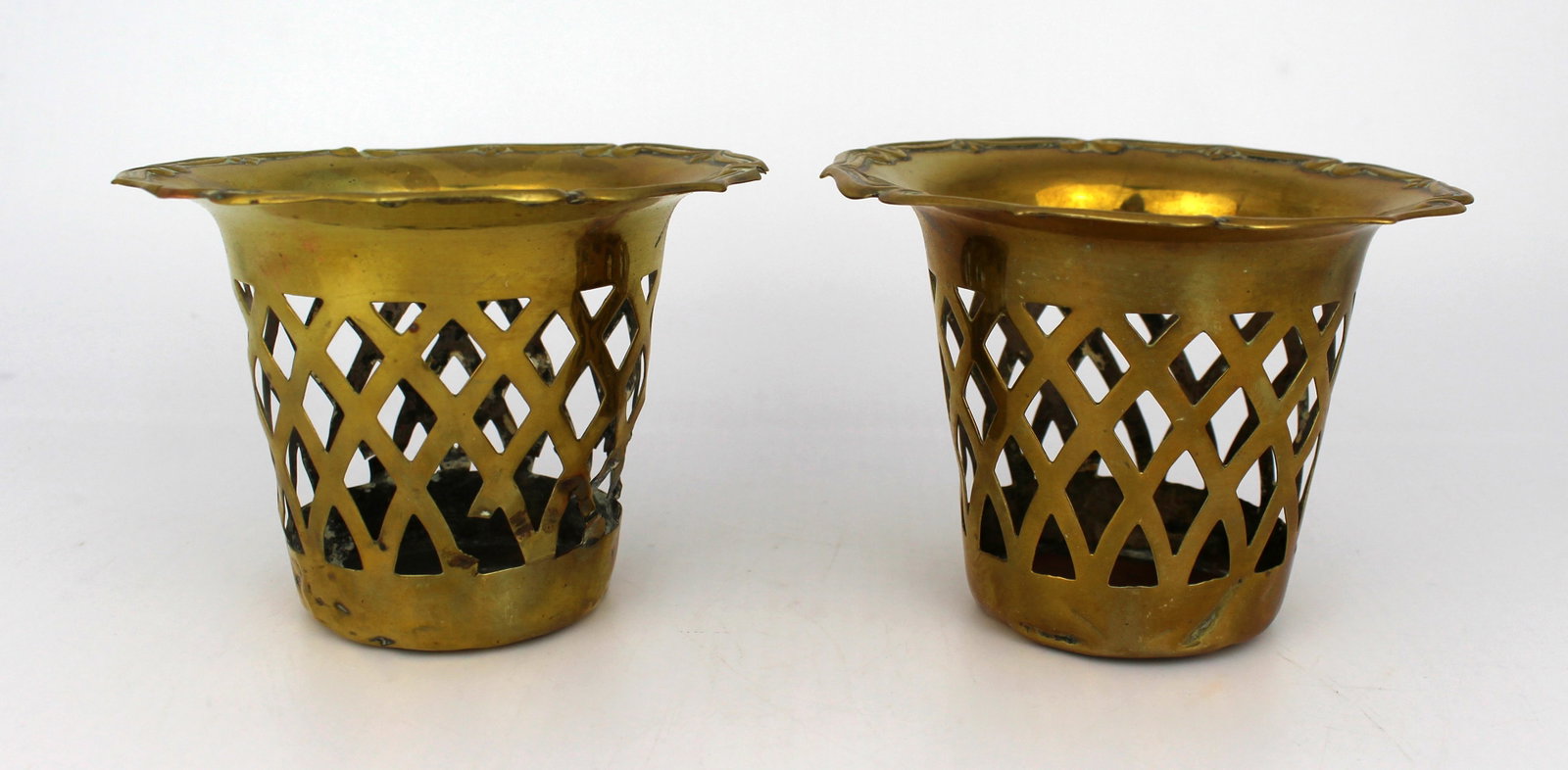 Title: Pair of Antique Brass Dishes Description: Pair of Antique Brass Dishes. Stamped to the (1 of 1)