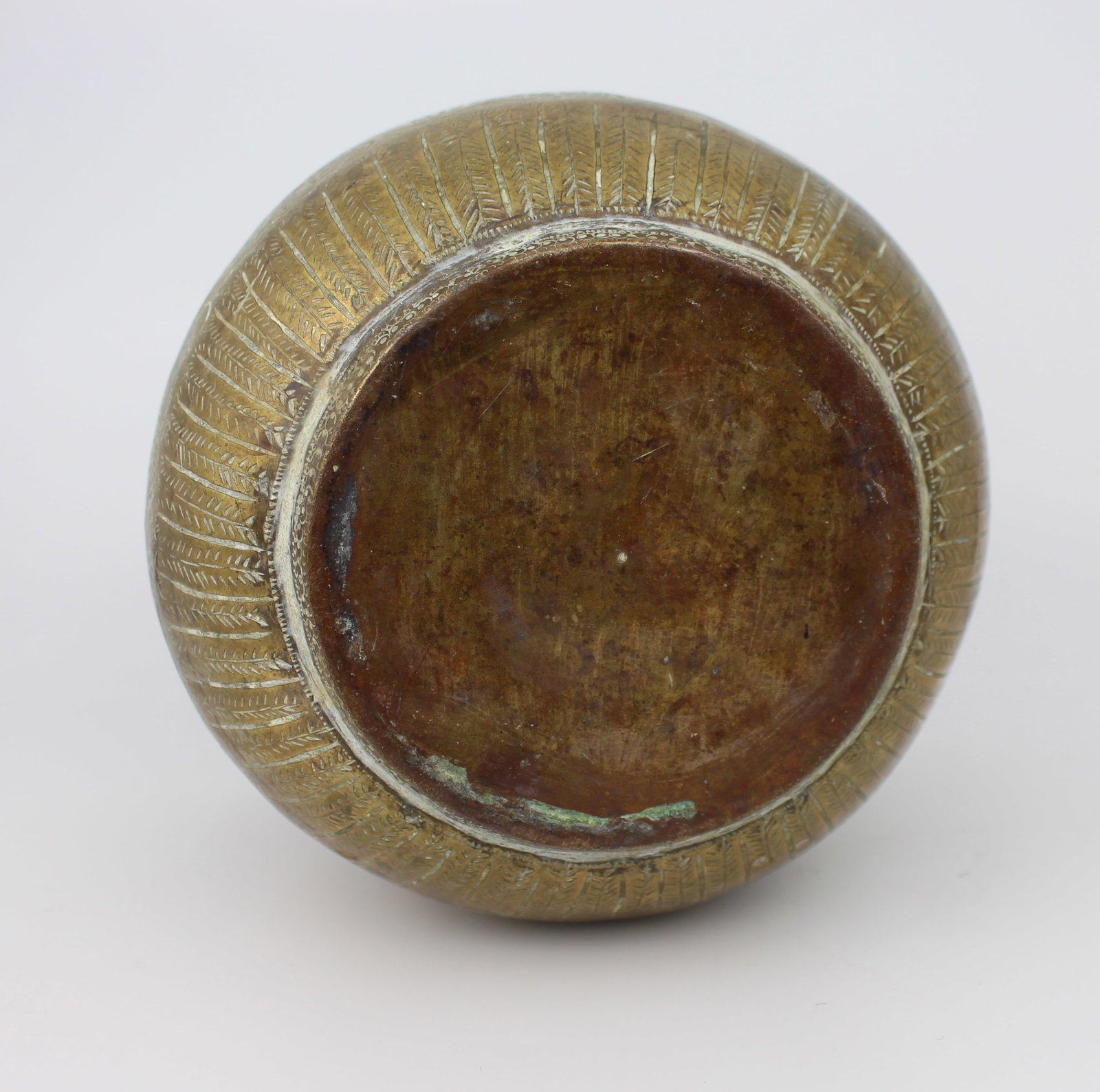 Title: Antique Indian Brass Cachepot c.1880 Description: Antique Indian Brass Cachepot c.1880 A good - 2