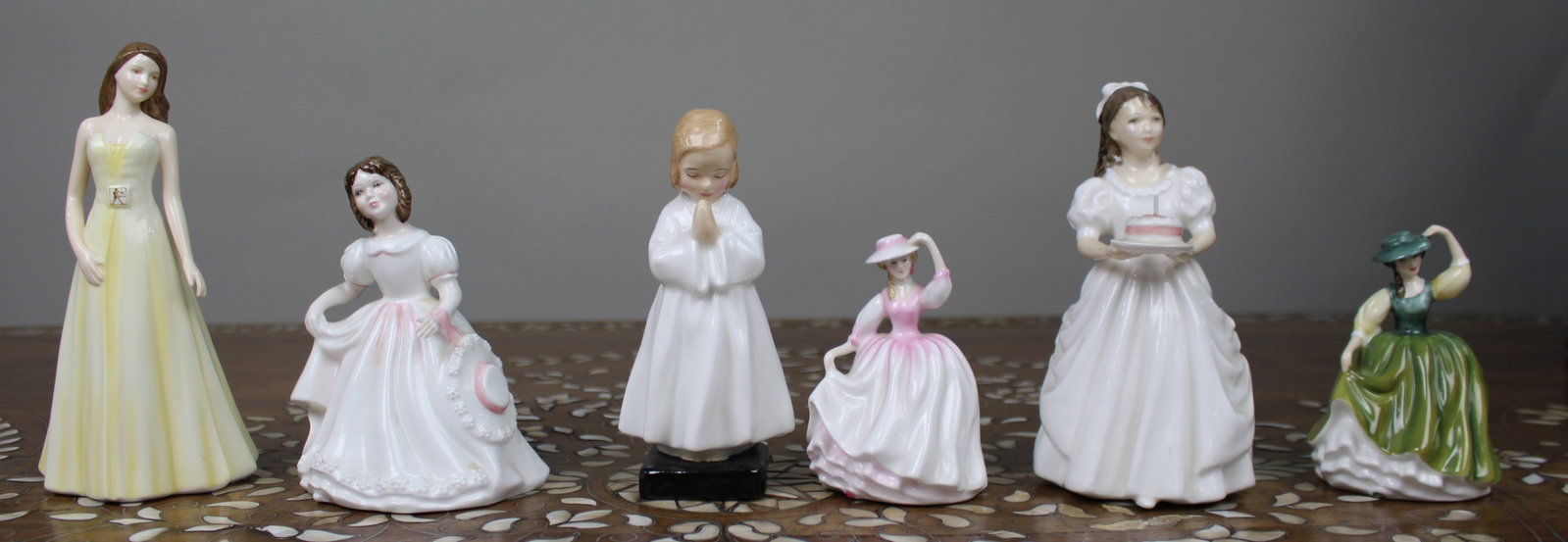 Title: Collection of 6 Royal Doulton Figurines Description: Collection of 6 Royal Doulton (1 of 1)
