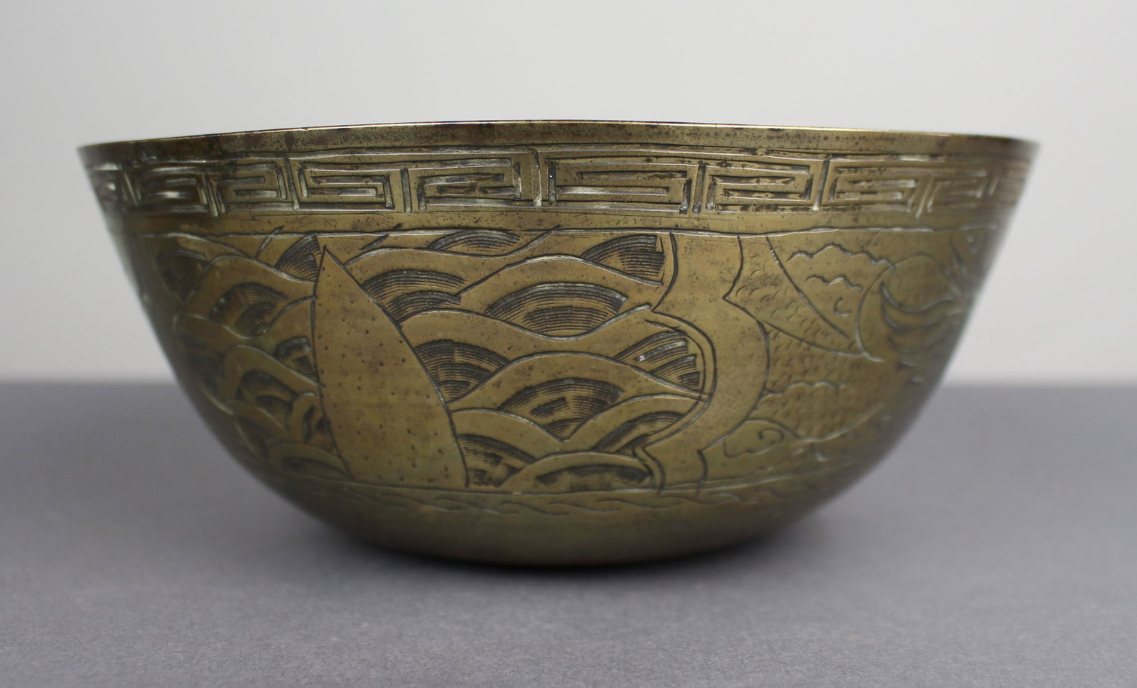 Title: Chinese Bronze Bowl Description: Chinese Bronze Bowl Condition: Used Delivery option:: Title: Chinese Bronze Bowl Description: Chinese Bronze Bowl Condition: Used Delivery option: Collection & Delivery Location: WR1 Category: Antiques
