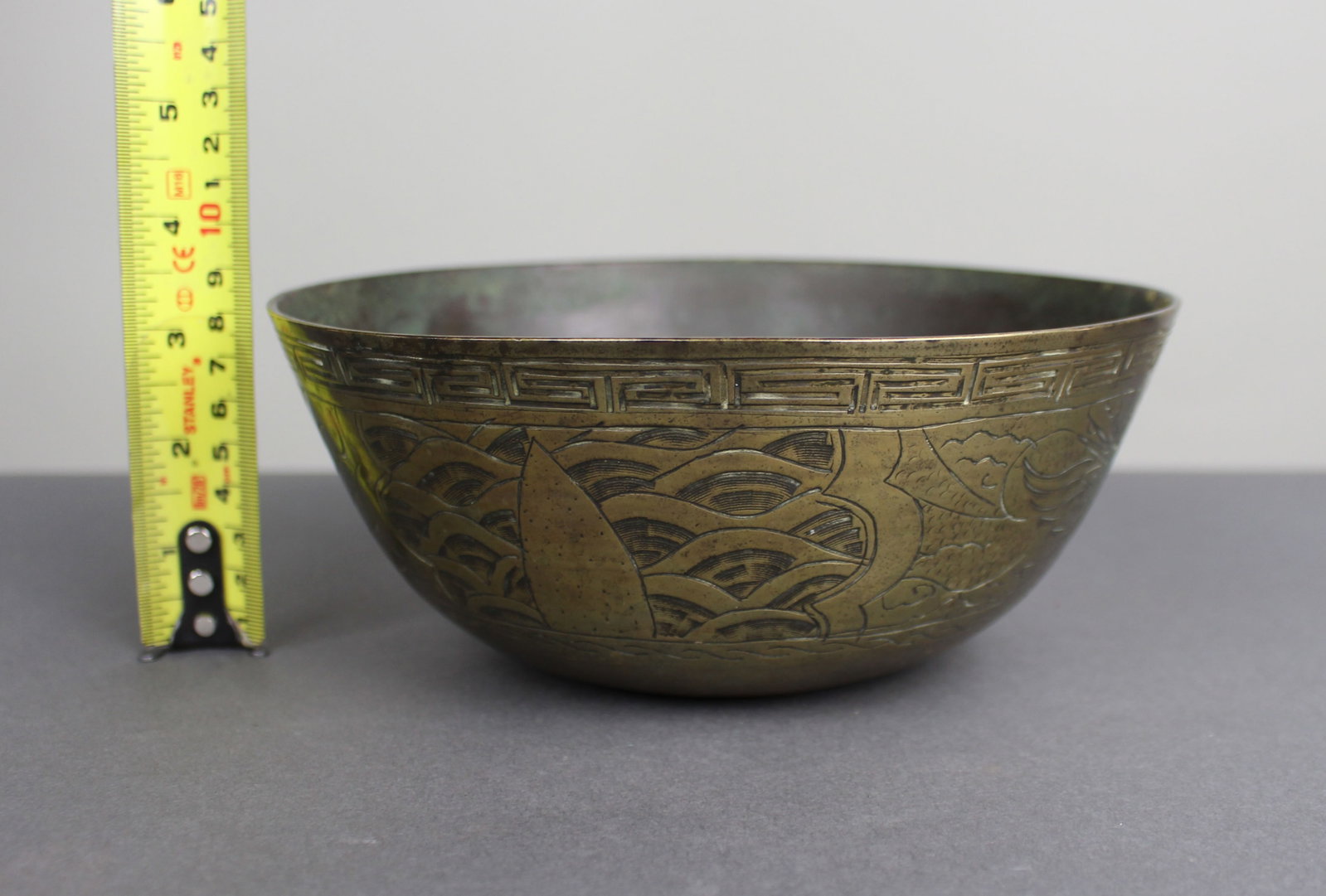 Title: Chinese Bronze Bowl Description: Chinese Bronze Bowl Condition: Used Delivery option: - 2