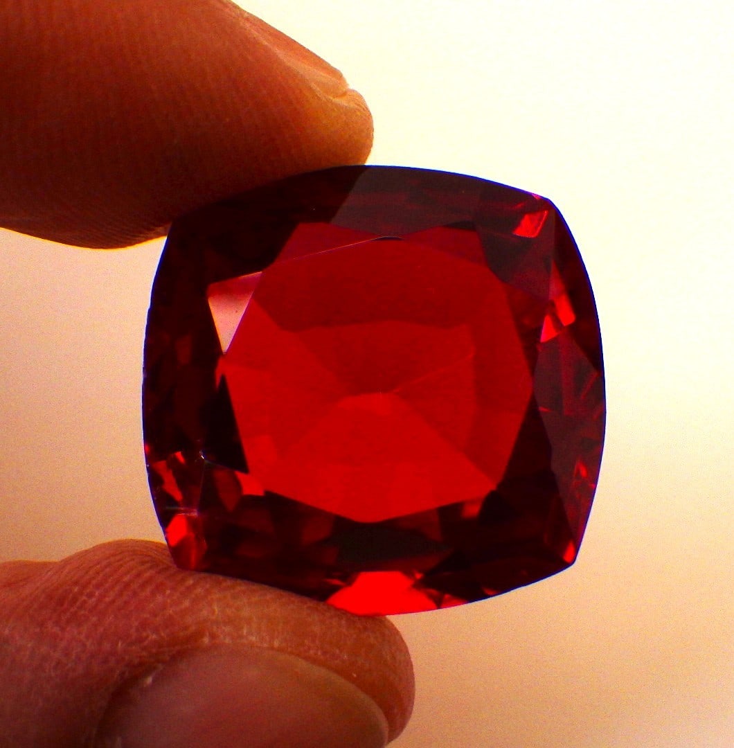 Cushion Cut Ruby 55 Carats - 3