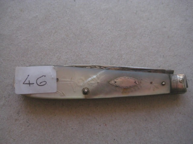 Title: Rare George III Mother of Pearl Hafted Silver Bladed Folding Fruit Knife Description: R - 12