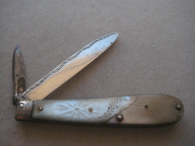 Title: Rare George III Mother of Pearl Hafted Silver Bladed Folding Fruit Knife Description: R - 2