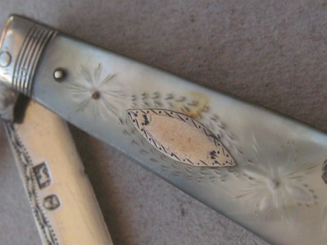 Title: Rare George III Mother of Pearl Hafted Silver Bladed Folding Fruit Knife Description: R - 5
