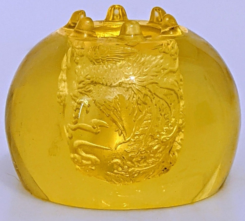 Signed Heinrich Wang Amber Uranium Glass Dragon Bowl, UV Glow Candle Holder Sculpture: Title: Signed Heinrich Wang Amber Uranium Glass Dragon Bowl, UV Glow Candle Holder Sculpture Description: Rare signed Heinrich Wang "Double Dragon" Liuli crystal candle holder and paperweight &