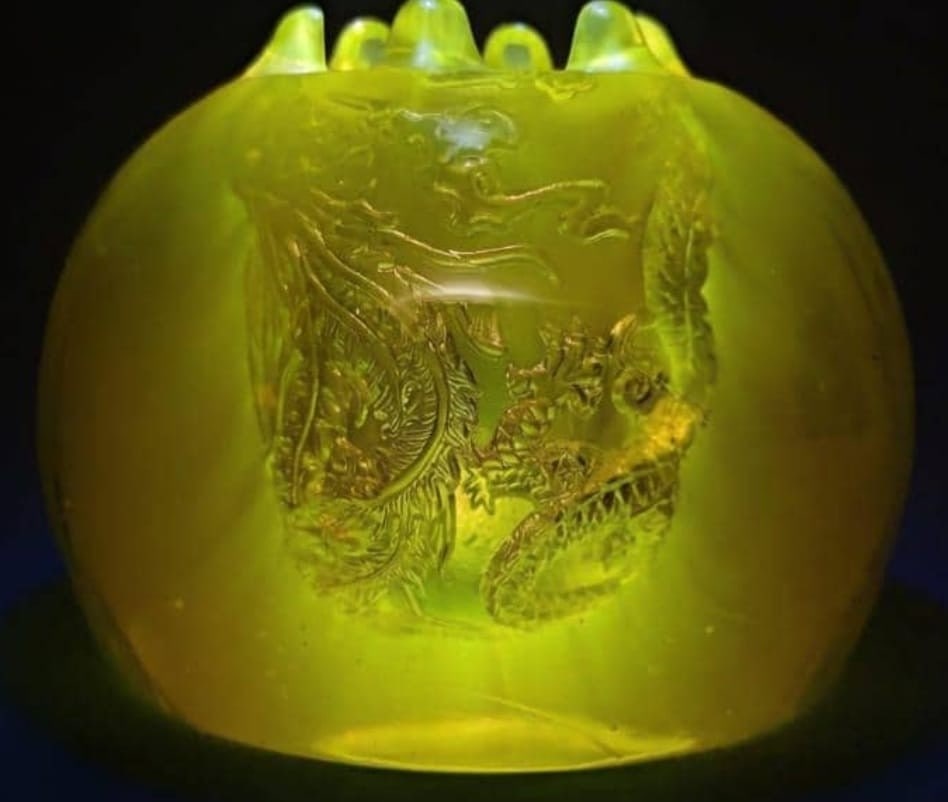 Signed Heinrich Wang Amber Uranium Glass Dragon Bowl, UV Glow Candle Holder Sculpture - 2