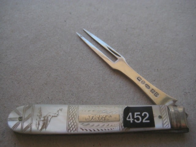 Victorian Mother of Pearl Hafted Silver Bladed Folding Fruit Fork: Title: Victorian Mother of Pearl Hafted Silver Bladed Folding Fruit Fork Description: Victorian Mother of Pearl Hafted Silver Bladed Folding Fruit Fork. The handle is decorated